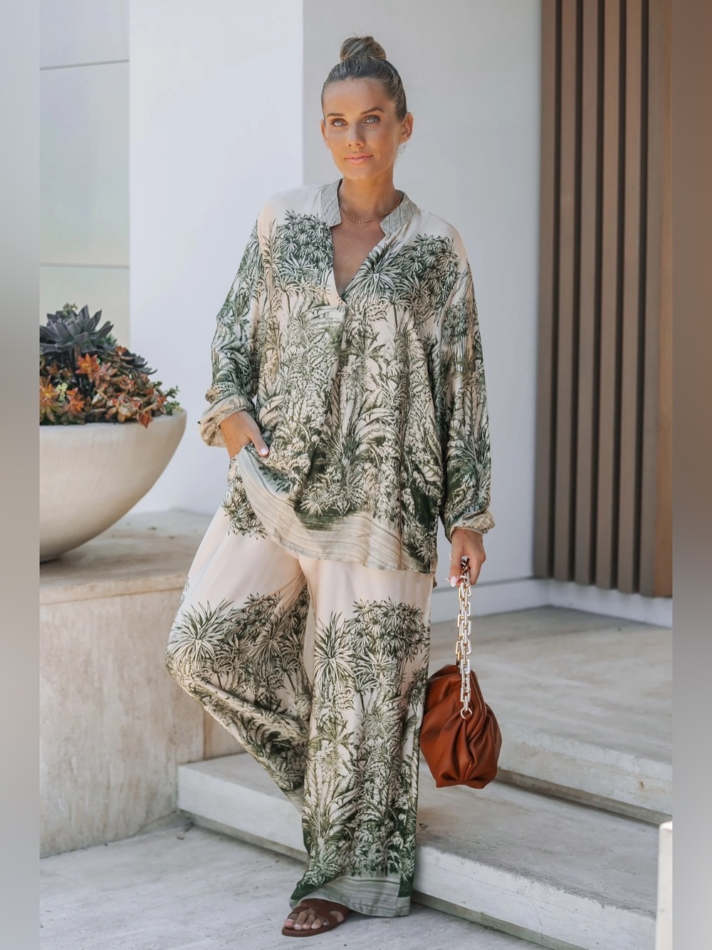 NWT Relaxed Wide-Leg Two Piece Pant Set in Green Palm Print